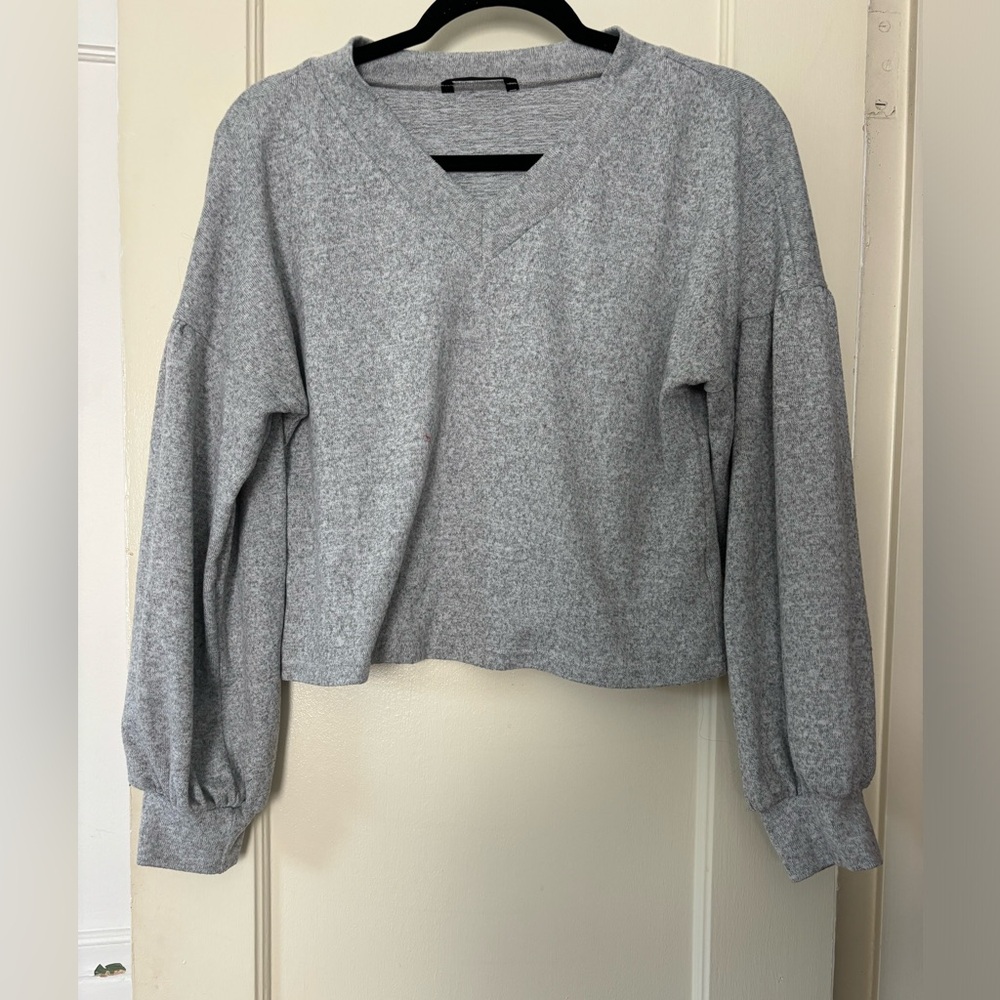 SHEIN V neck, puffy sleeve, cropped shirt